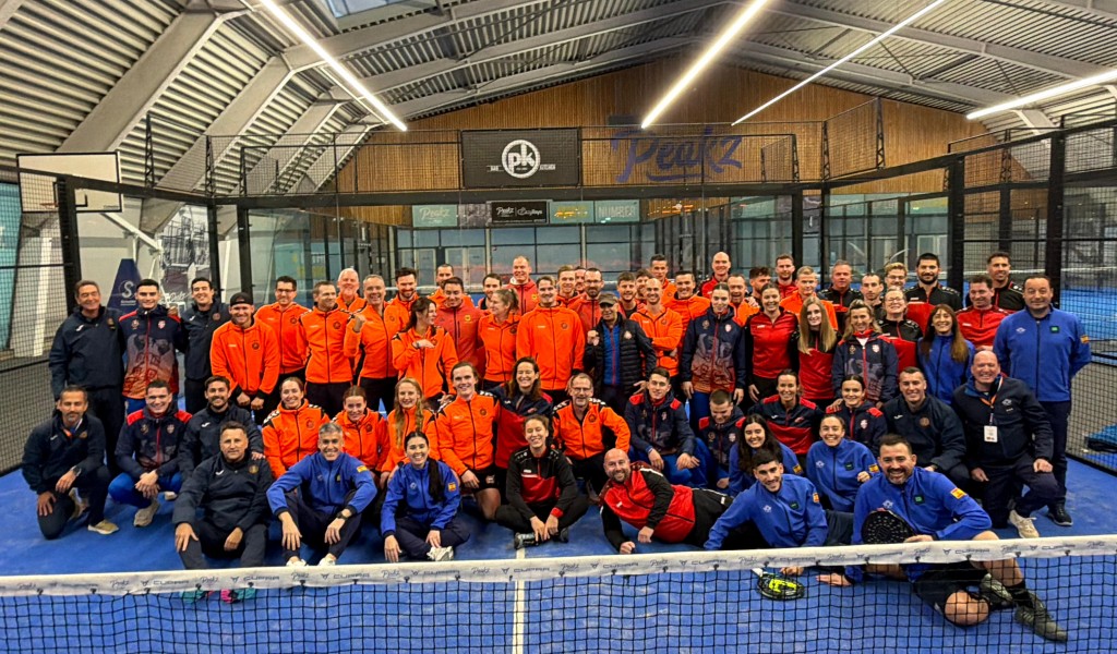 Припадници Војне академије на 2. CISM регионалном војном првенству у паделу