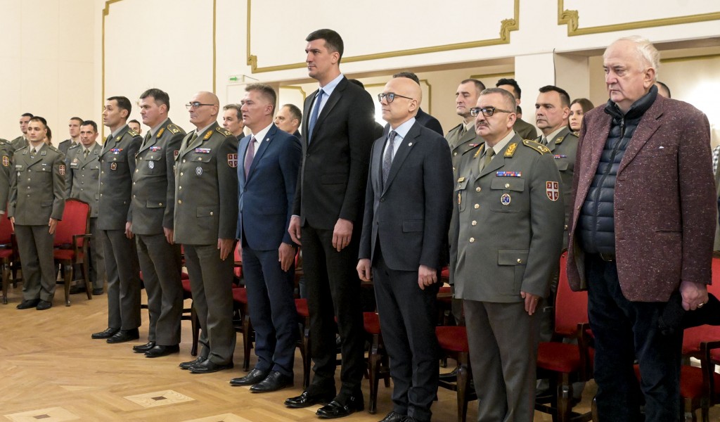 Minister Vučević attends ceremony marking Military Sports Day